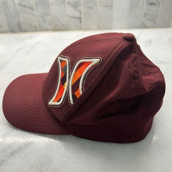 Hurley By Yupoong Flexfit Embossed Logo Fitted Six Panel Hat Cap Maroon S-M - Picture 2 of 6
